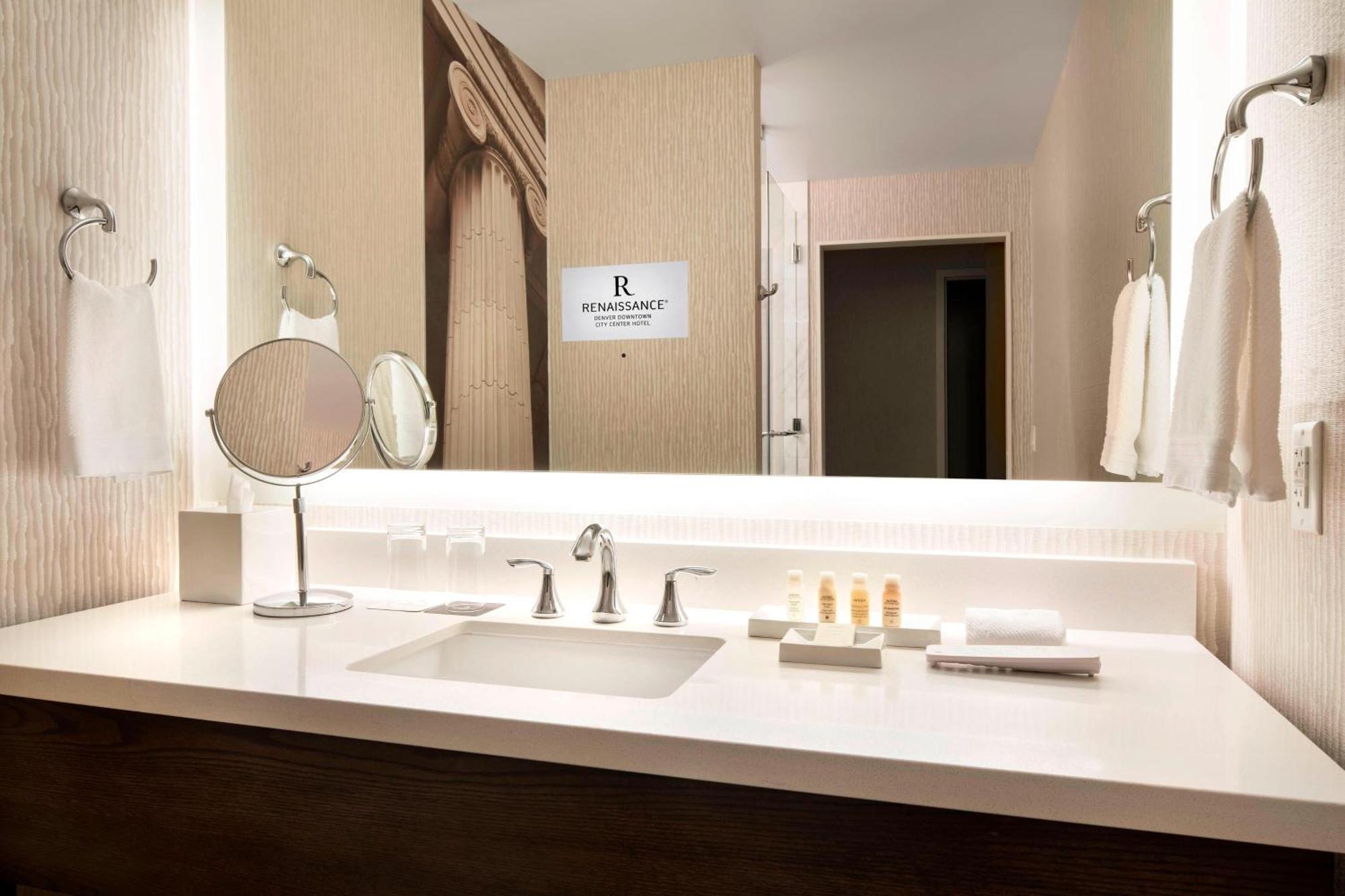 Renaissance Denver Downtown City Center Hotel Экстерьер фото
